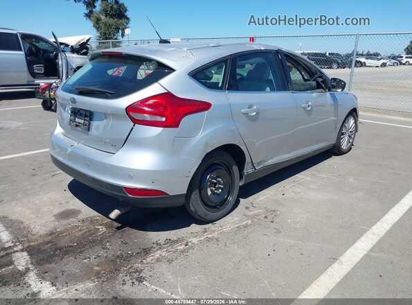 1FADP3N29JL314194 2018 FORD FOCUS Silver Rear right