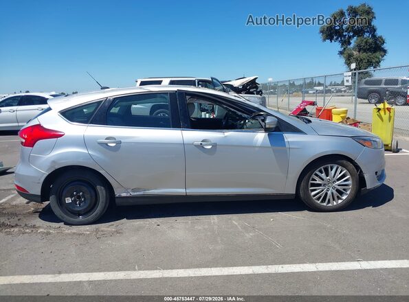 1FADP3N29JL314194 2018 FORD FOCUS Silver 360 interior view