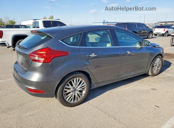 1FADP3N2XJL323423 2018 FORD FOCUS Gray Trasero derecho