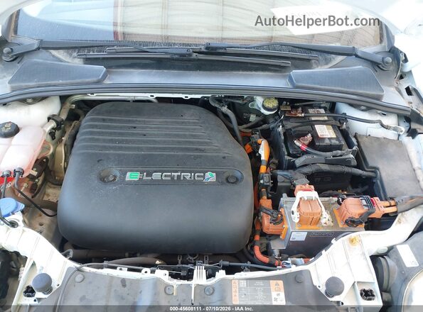 1FADP3R40JL296129 2018 FORD FOCUS ELECTRIC Белый Вид сзади