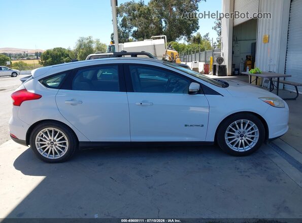 1FADP3R40JL296129 2018 FORD FOCUS ELECTRIC Белый Панорамный вид салона 360°