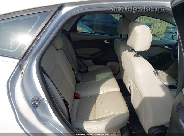 1FADP3R43HL296166 2017 FORD FOCUS ELECTRIC White Հետևի նստատեղերի տեսք