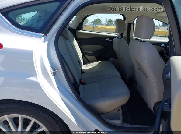 1FADP3R43JL296125 2018 FORD FOCUS ELECTRIC Белый Вид наклейки с VIN-кодом