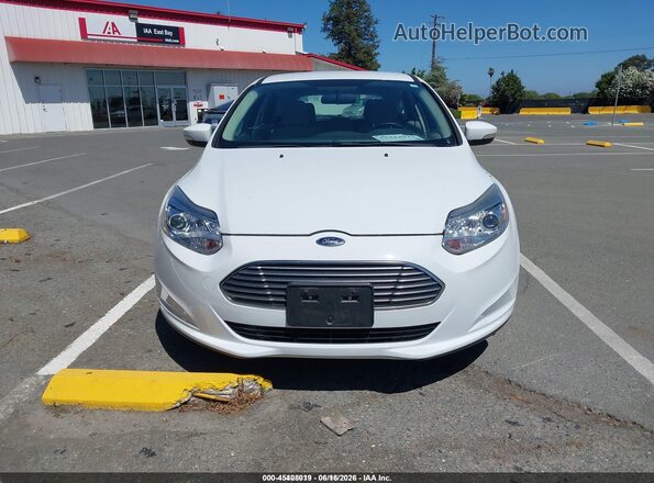 1FADP3R43JL296125 2018 FORD FOCUS ELECTRIC Белый Вид задней части салона