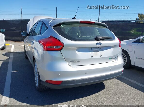 1FADP3R43JL296142 2018 FORD FOCUS ELECTRIC Серебряный Вид спереди
