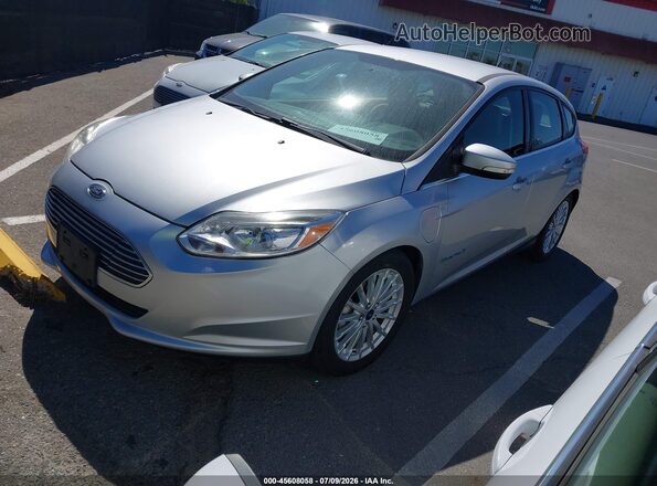 1FADP3R43JL296142 2018 FORD FOCUS ELECTRIC Серебряный Передняя левая четверть