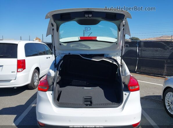 1FADP3R44HL320362 2017 FORD FOCUS ELECTRIC White Widok zestawu wskaźników