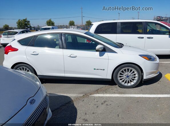 1FADP3R44HL320362 2017 FORD FOCUS ELECTRIC White Widok wnętrza 360 stopni