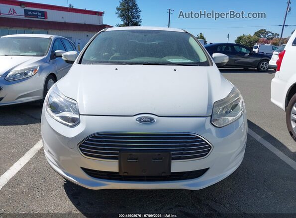 1FADP3R44HL320362 2017 FORD FOCUS ELECTRIC White Widok wnętrza z tyłu