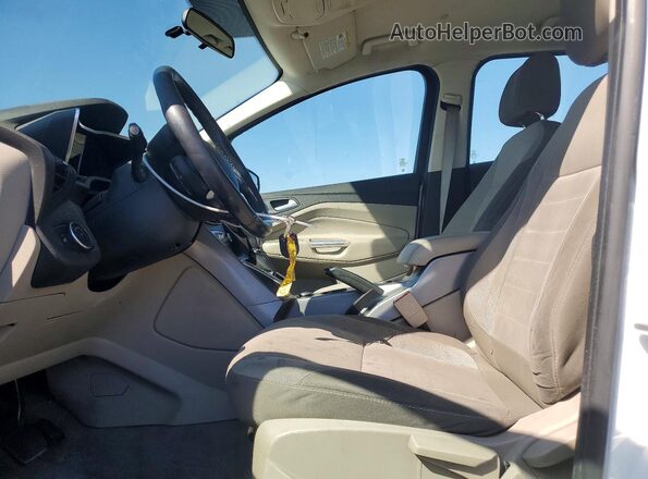 1FADP5AU5GL108897 2016 FORD C-MAX White Front interior view