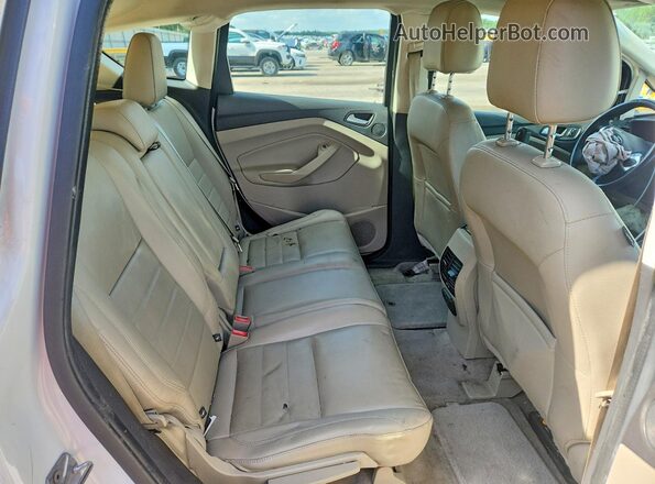 1FADP5CU5GL102448 2016 FORD C-MAX White Rear interior view