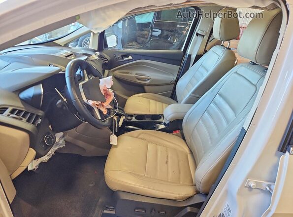 1FADP5DU5HL109738 2017 FORD C-MAX White Widok wnętrza z przodu