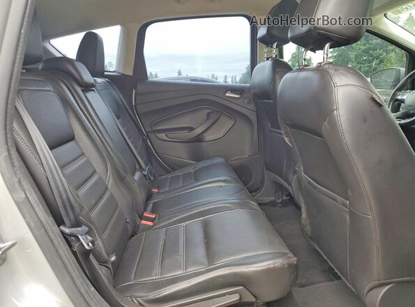 1FADP5DU8HL105747 2017 FORD C-MAX Silver Rear interior view