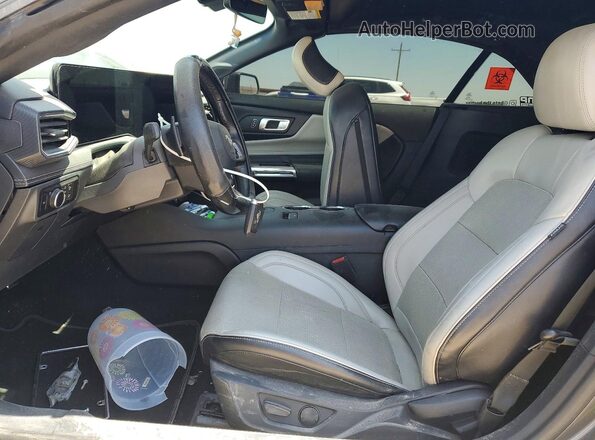 1FAGP8FF4R5120118 2024 FORD MUSTANG Silver Front interior view