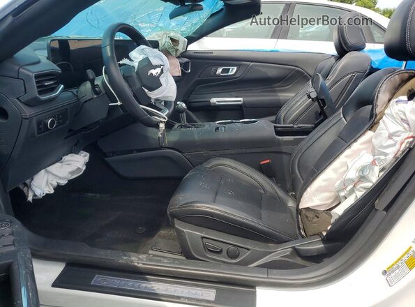 1FAGP8UH7S5123282 2025 FORD MUSTANG White წინა სალონის ხედი