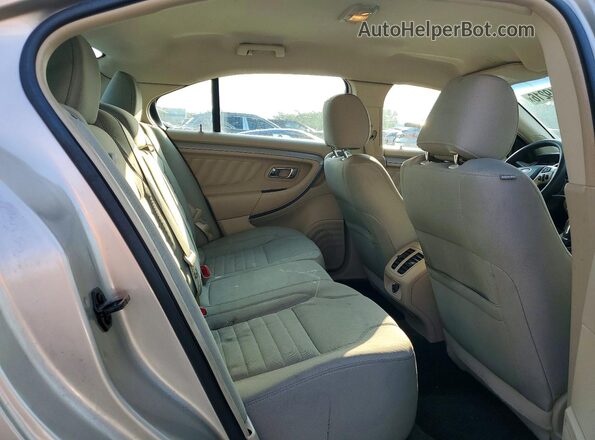 1FAHP2D8XHG146246 2017 FORD TAURUS Beige Vista de los asientos traseros