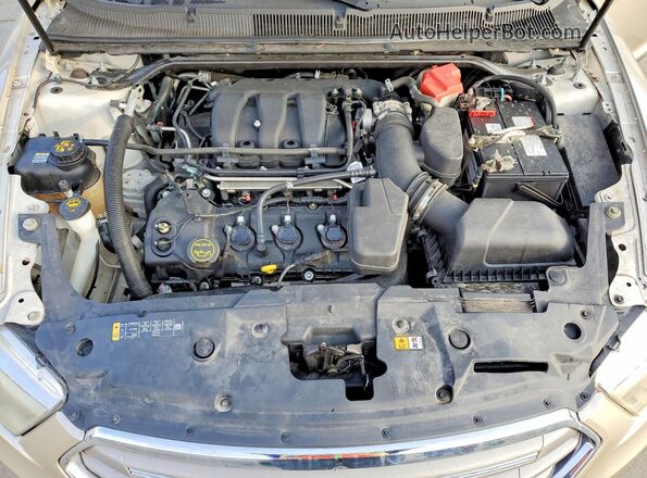 1FAHP2D8XHG146246 2017 FORD TAURUS Beige Vista interior trasera
