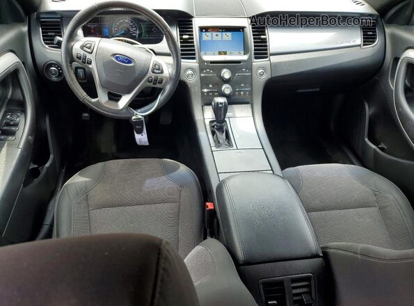1FAHP2E81GG133155 2016 FORD TAURUS Red Widok deski rozdzielczej