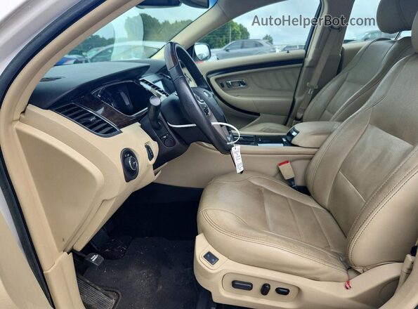 1FAHP2F83JG116833 2018 FORD TAURUS White Front interior view