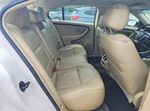 1FAHP2F83JG116833 2018 FORD TAURUS White Rear seats view