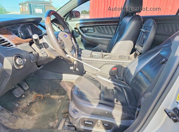 1FAHP2F85HG111885 2017 FORD TAURUS Серебряный Вид салона спереди