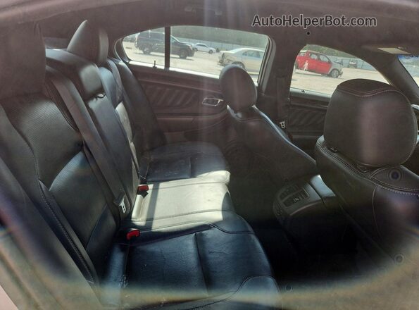1FAHP2F88JG109490 2018 FORD TAURUS Silver Rear seats view