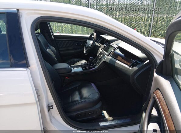 1FAHP2J87HG131059 2017 FORD TAURUS Белый Вид салона спереди