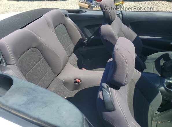 1FATP8EM4G5334702 2016 FORD MUSTANG Белый Вид задних сидений