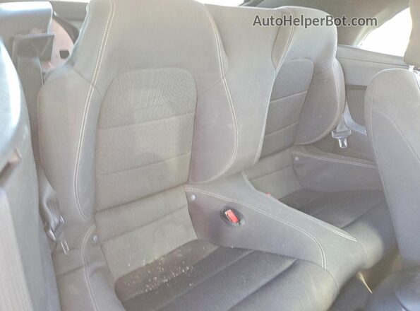 1FATP8EM5G5243440 2016 FORD MUSTANG White Vista de los asientos traseros