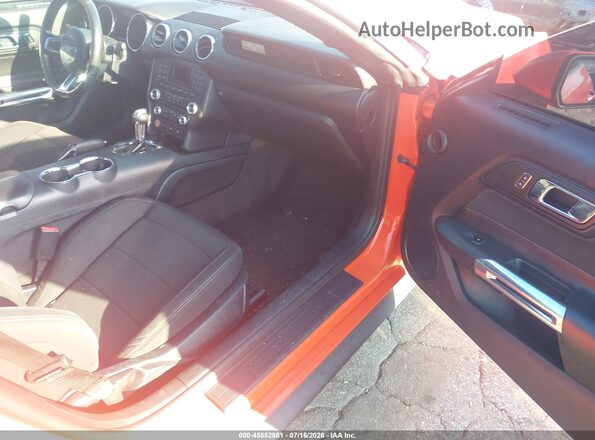 1FATP8EM8G5307714 2016 FORD MUSTANG Оранжевый Вид салона спереди