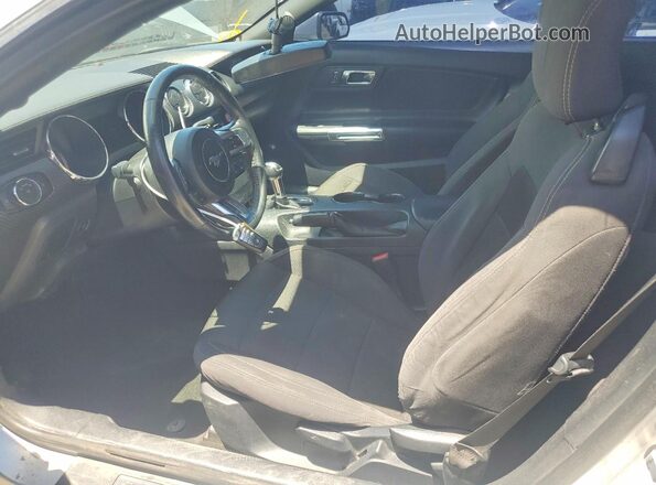 1FATP8EMXG5292004 2016 FORD MUSTANG Silver Սալոնի դիմացի տեսք