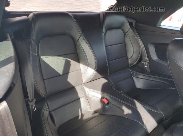1FATP8FF0K5138362 2019 FORD MUSTANG Silver Вид задніх сидінь