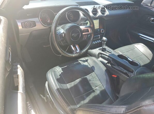 1FATP8FF0K5179512 2019 FORD MUSTANG Silver Vista del salpicadero