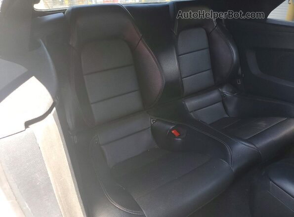 1FATP8FF0K5179512 2019 FORD MUSTANG Silver Vista de los asientos traseros