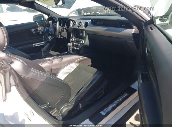 1FATP8FF1L5118607 2020 FORD MUSTANG White Widok wnętrza z przodu