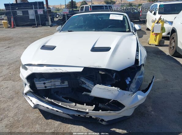 1FATP8FF1L5118607 2020 FORD MUSTANG White Widok wnętrza z tyłu