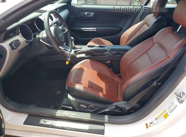 1FATP8FF7G5223528 2016 FORD MUSTANG White Вид салону спереду
