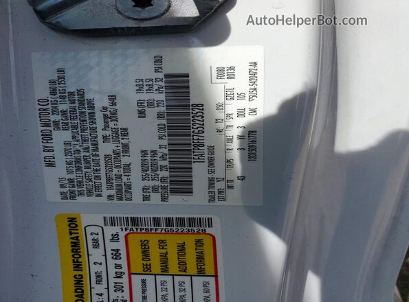 1FATP8FF7G5223528 2016 FORD MUSTANG White Вид підкапотного простору