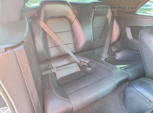 1FATP8FF7H5313084 2017 FORD MUSTANG Blue Widok tylnych siedzeń