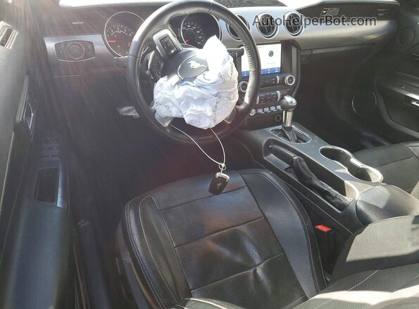 1FATP8FF9L5143058 2020 FORD MUSTANG White Widok deski rozdzielczej