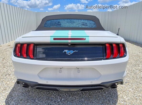 1FATP8UH0L5106047 2020 FORD MUSTANG White უკანა ხედი