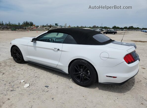 1FATP8UH1H5294911 2017 FORD MUSTANG White Սալոնի 360 աստիճան տեսք