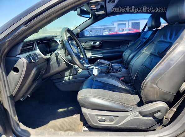 1FATP8UH1J5143511 2018 FORD MUSTANG Черный Вид салона спереди