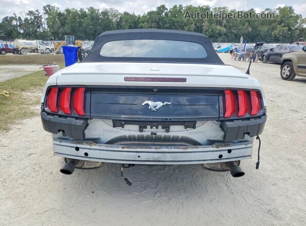 1FATP8UH1J5173009 2018 FORD MUSTANG White უკანა ხედი