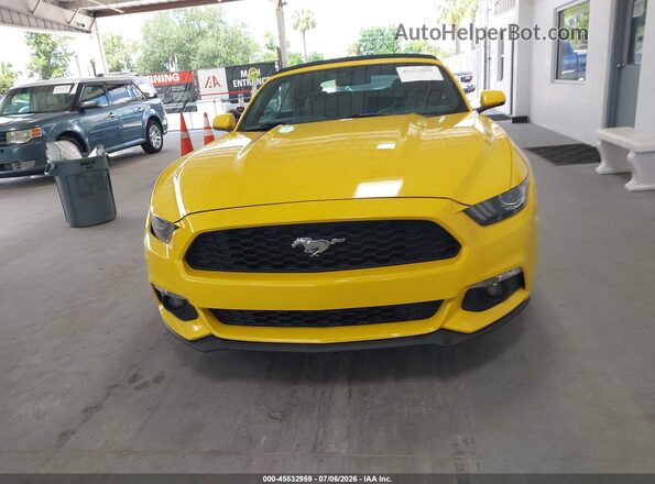 1FATP8UH2G5281325 2016 FORD MUSTANG Yellow Սարքավորումների վահանակի տեսք