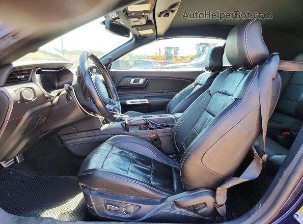 1FATP8UH2J5157062 2018 FORD MUSTANG Blue Vista interior delantera