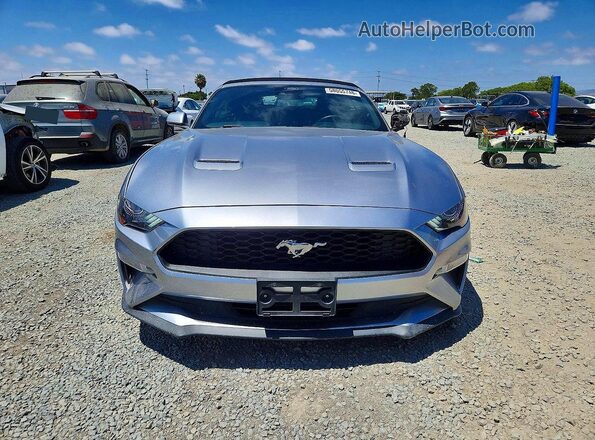 1FATP8UH2M5110246 2021 FORD MUSTANG Silver Widok z przodu