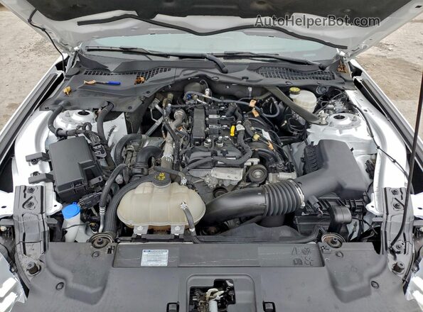 1FATP8UH2P5107898 2023 FORD MUSTANG White Rear interior view