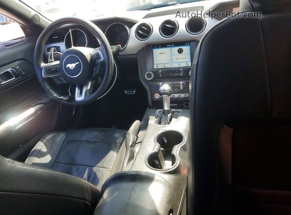 1FATP8UH3H5292836 2017 FORD MUSTANG White Dashboard view