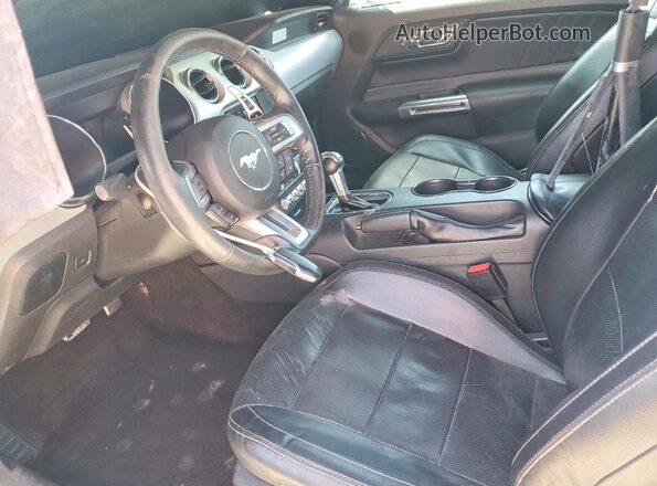 1FATP8UH3H5292836 2017 FORD MUSTANG White Front interior view